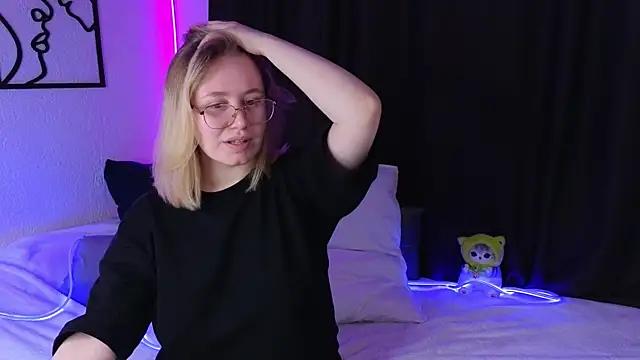 Girls: Stay up-to-date with the latest immersive cam streams gallery and try the most sensual entertainers flaunt their aroused bushes and steaming hot physiques as they lay bare and cum.