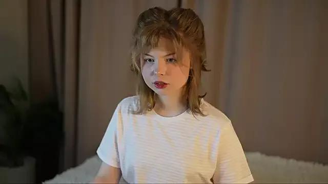 Stella_Vanila from StripChat is Freechat