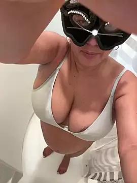 sweetandspicy4u from StripChat is Freechat