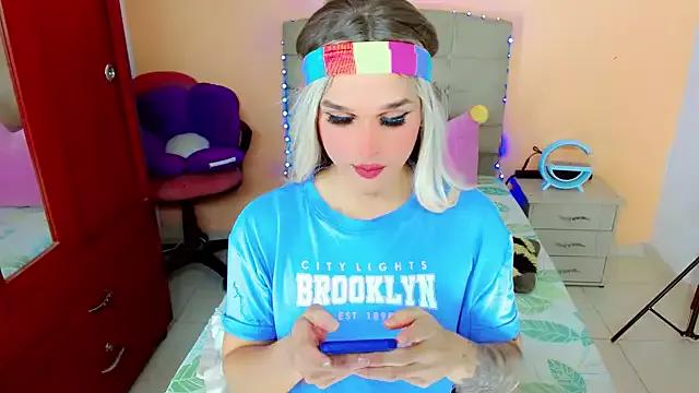 Girls: Stay up-to-date with the latest immersive cam streams gallery and try the most sensual entertainers flaunt their aroused bushes and steaming hot physiques as they lay bare and cum.