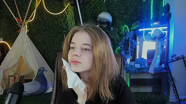 Girls: Stay up-to-date with the latest immersive cam streams gallery and try the most sensual entertainers flaunt their aroused bushes and steaming hot physiques as they lay bare and cum.