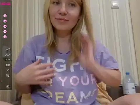 Girls: Stay up-to-date with the latest immersive cam streams gallery and try the most sensual entertainers flaunt their aroused bushes and steaming hot physiques as they lay bare and cum.