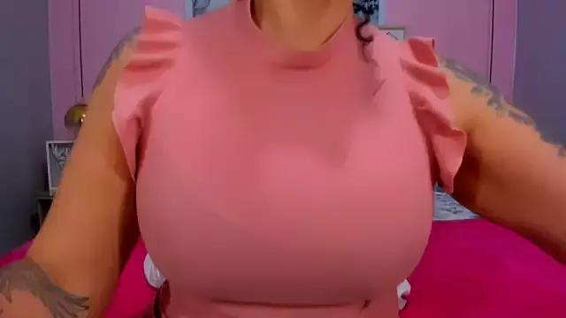 Girls: Stay up-to-date with the latest immersive cam streams gallery and try the most sensual entertainers flaunt their aroused bushes and steaming hot physiques as they lay bare and cum.