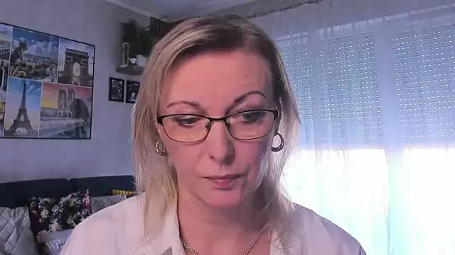 Girls: Stay up-to-date with the latest immersive cam streams gallery and try the most sensual entertainers flaunt their aroused bushes and steaming hot physiques as they lay bare and cum.