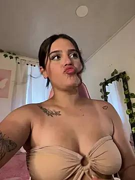 violet-333 from StripChat is Freechat
