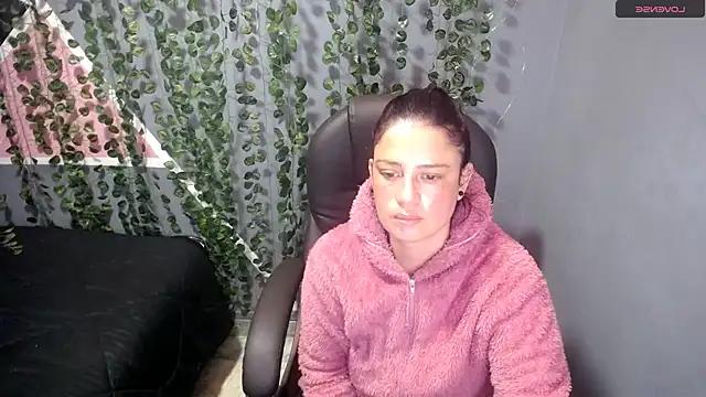 Girls: Stay up-to-date with the latest immersive cam streams gallery and try the most sensual entertainers flaunt their aroused bushes and steaming hot physiques as they lay bare and cum.