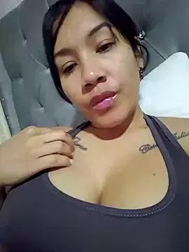 violettaa_millerss from StripChat is Freechat