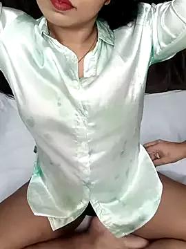 Webrowncouple from StripChat is Freechat