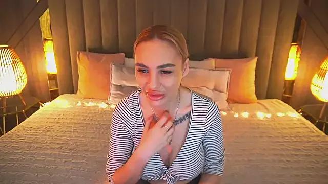 Girls: Stay up-to-date with the latest immersive cam streams gallery and try the most sensual entertainers flaunt their aroused bushes and steaming hot physiques as they lay bare and cum.