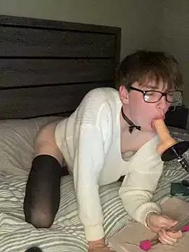 YourFavTwinkie from StripChat is Freechat