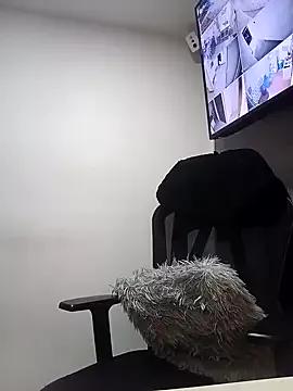 Girls: Stay up-to-date with the latest immersive cam streams gallery and try the most sensual entertainers flaunt their aroused bushes and steaming hot physiques as they lay bare and cum.